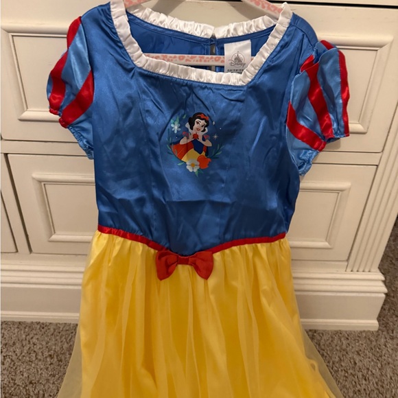 Snow White Costume Nightgown for Girls 7/8 NWOT - Picture 5 of 8